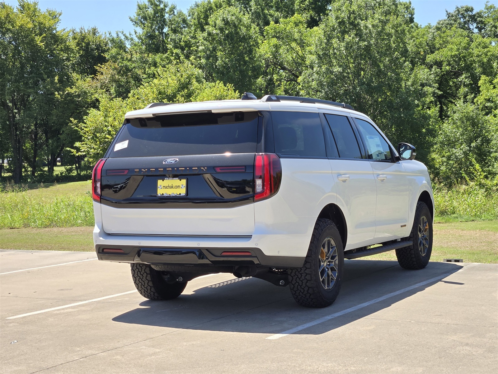 2025 Ford Expedition photo 4