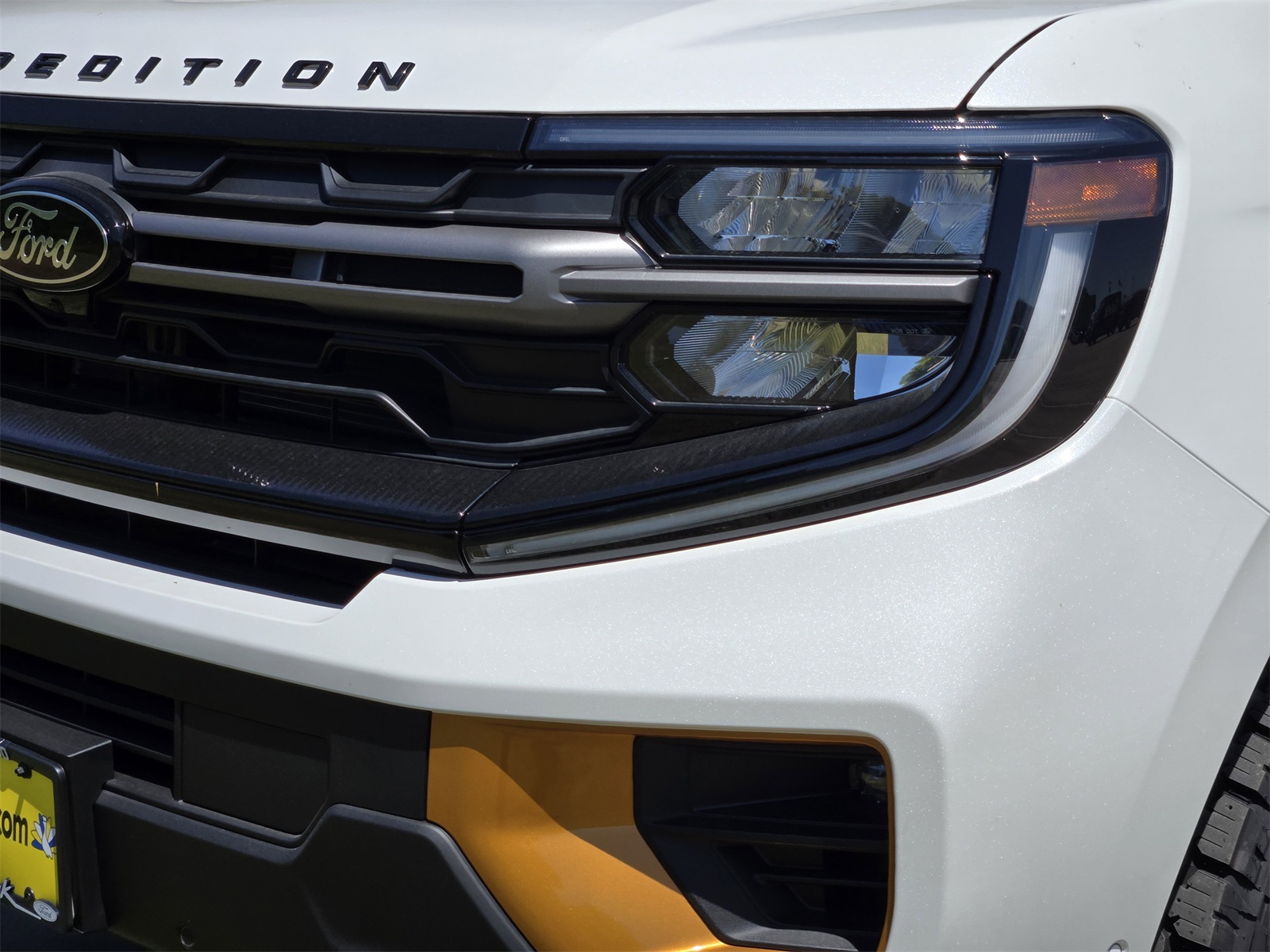 2025 Ford Expedition photo 5