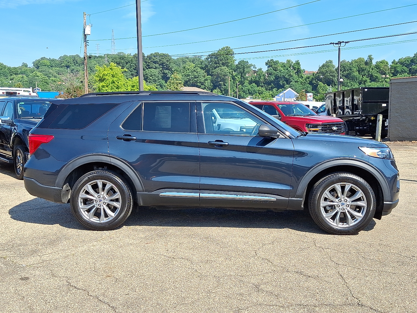 2022 Ford Explorer XLT photo 7