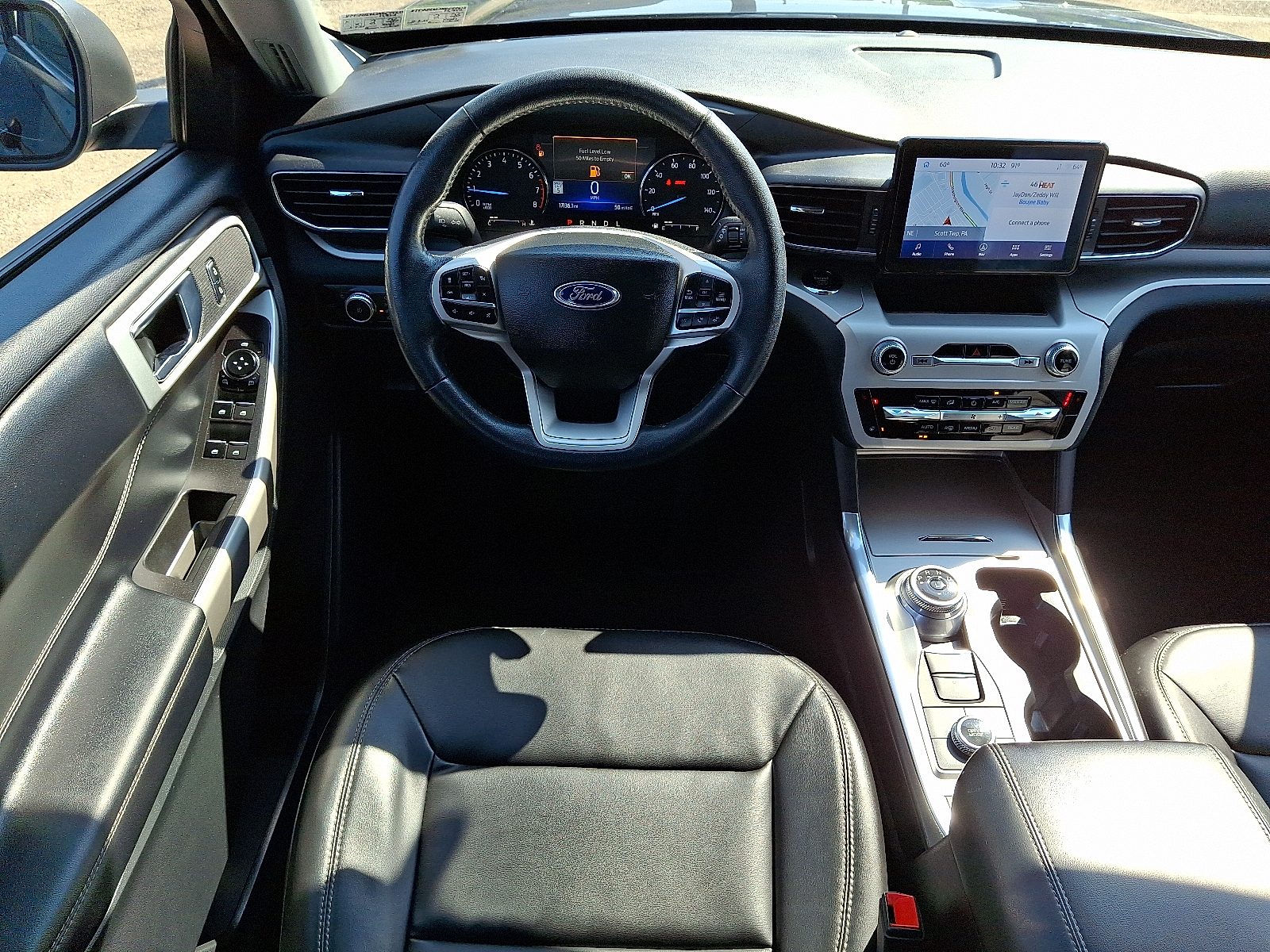 2022 Ford Explorer XLT photo 11