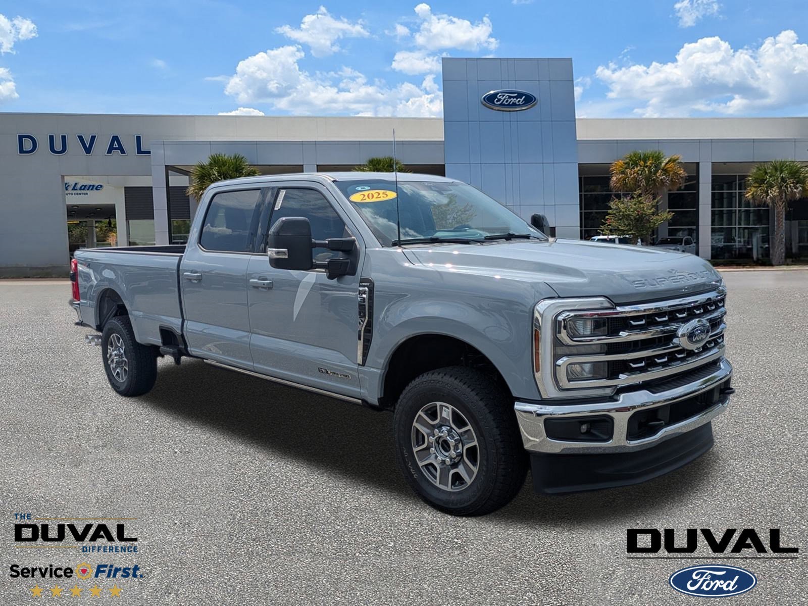 New 2025 Ford F-350SD LARIAT