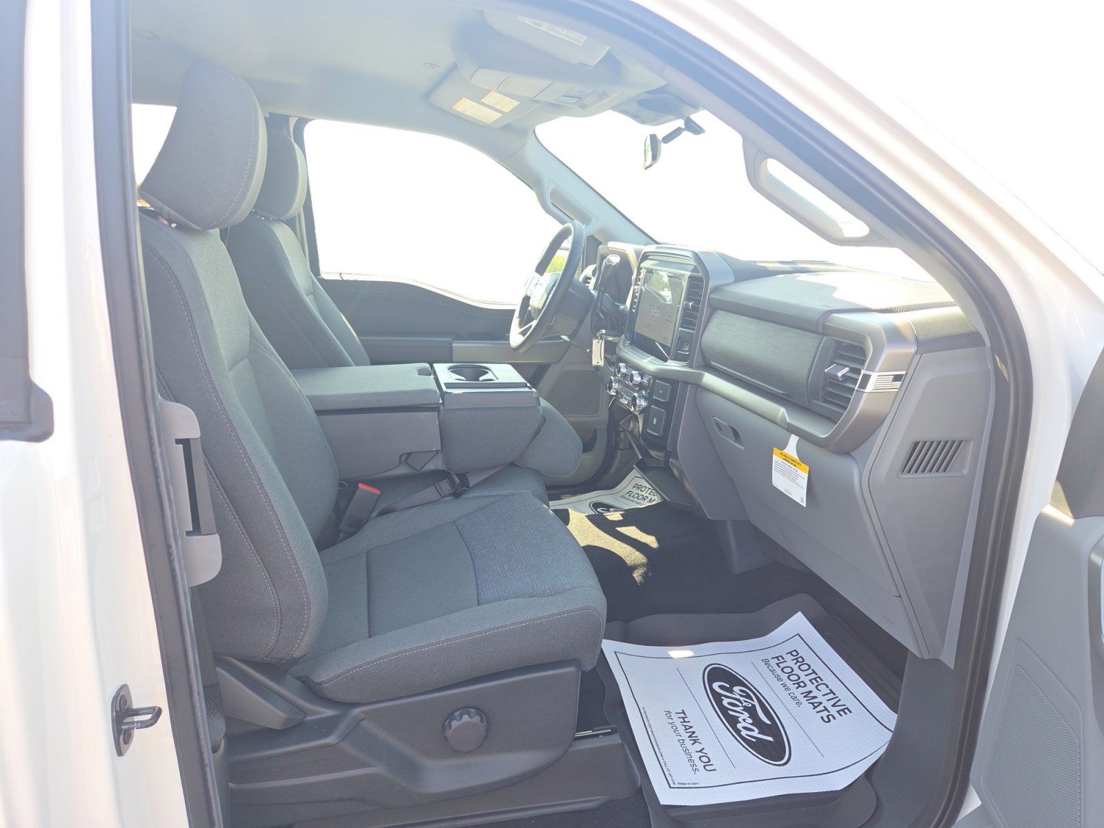 2025 Ford F-150 XLT photo 14