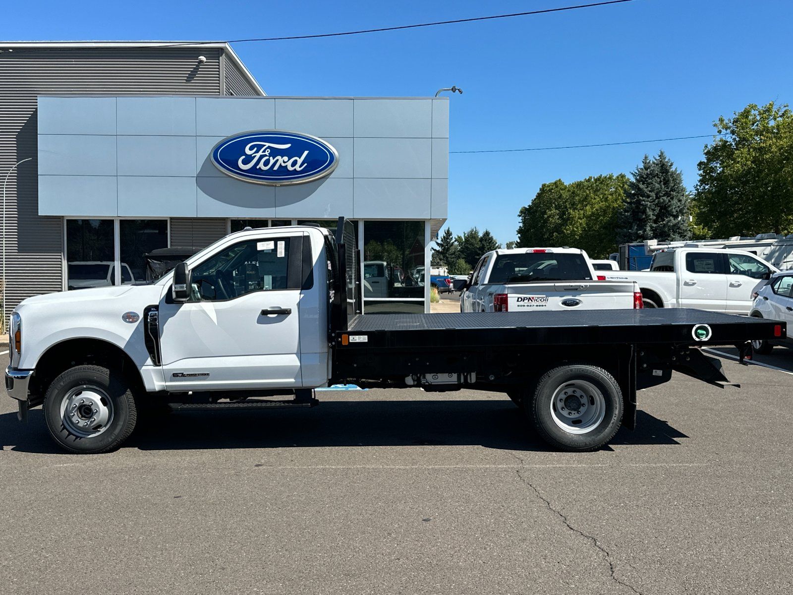 2024 Ford F-350 photo 3