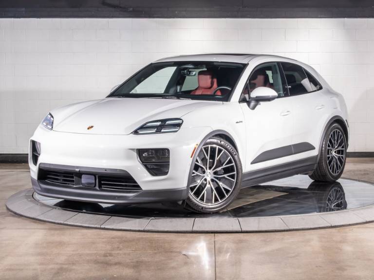2025 Porsche Macan Electric 4S
