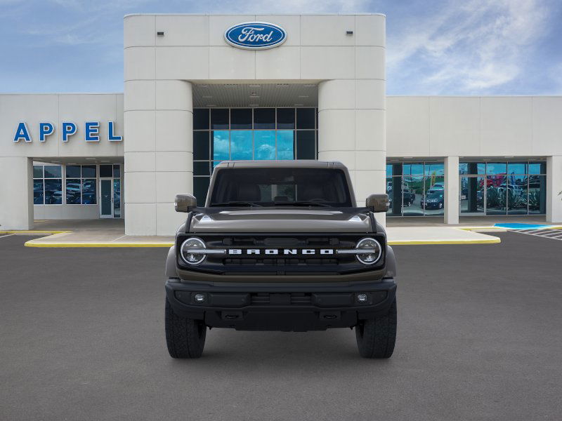 2025 Ford Bronco Outer Banks photo 4
