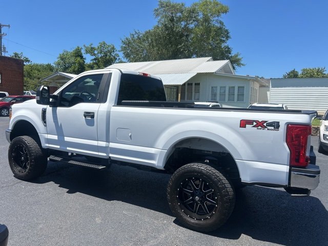 2017 Ford F-250 XLT photo 5