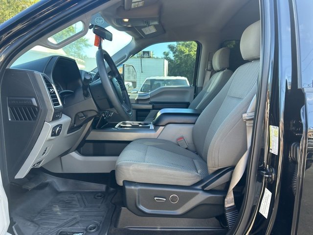 2017 Ford F-250 XLT photo 4