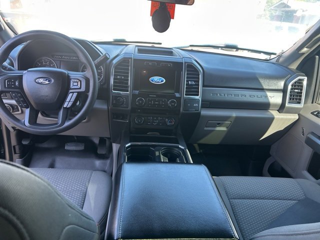 2017 Ford F-250 XLT photo 6