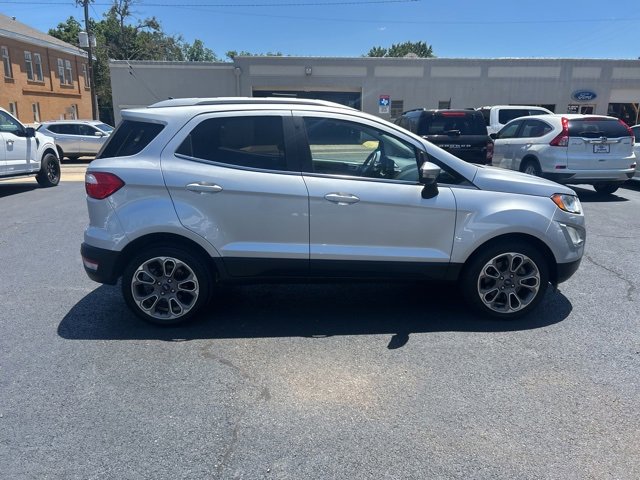 2021 Ford EcoSport Titanium photo 2