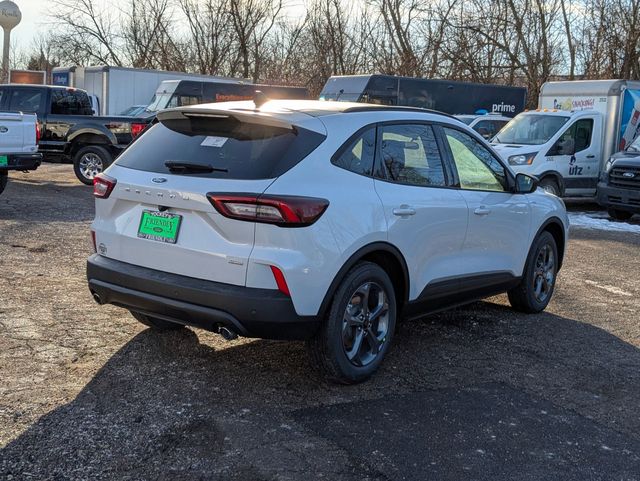 2025 Ford Escape ST-Line photo 3