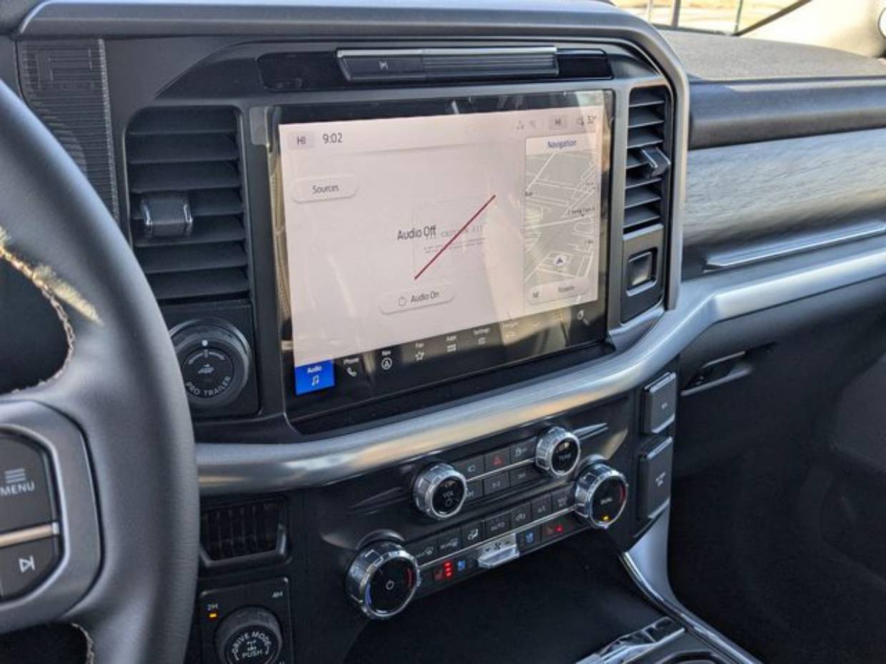 2025 Ford F-150 Lariat - Photo 17
