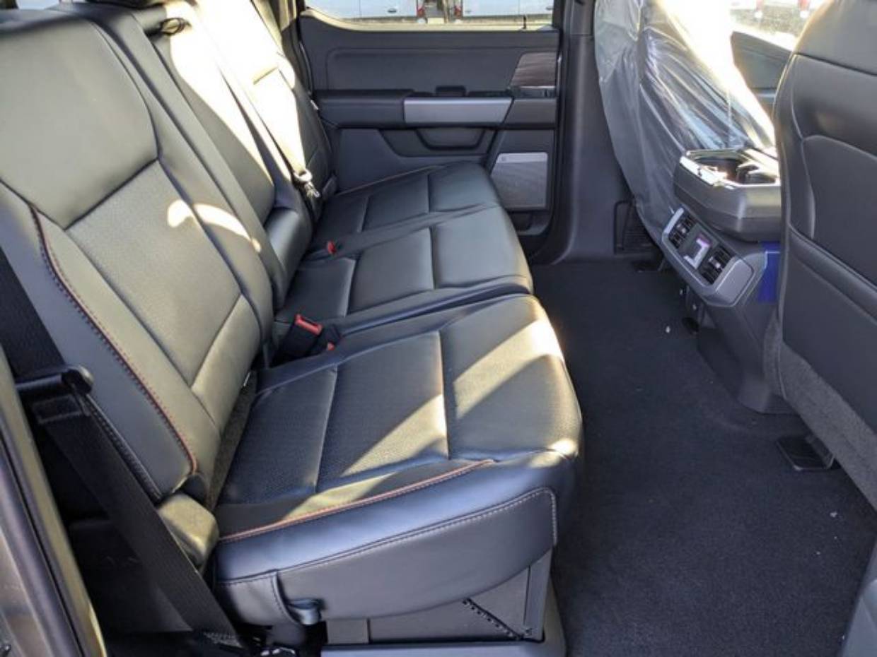 2025 Ford F-150 Lariat - Photo 24