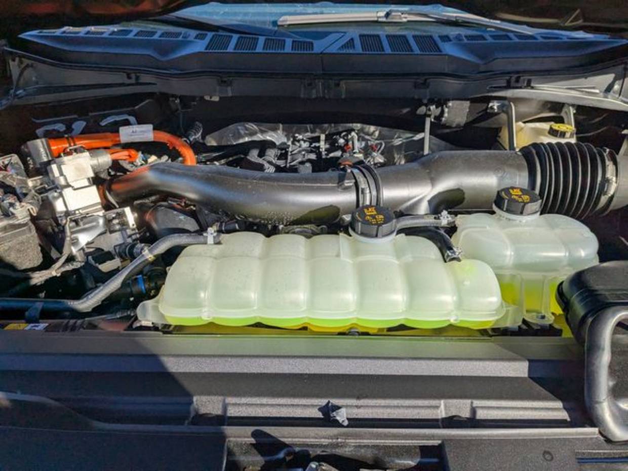 2025 Ford F-150 Lariat - Photo 27