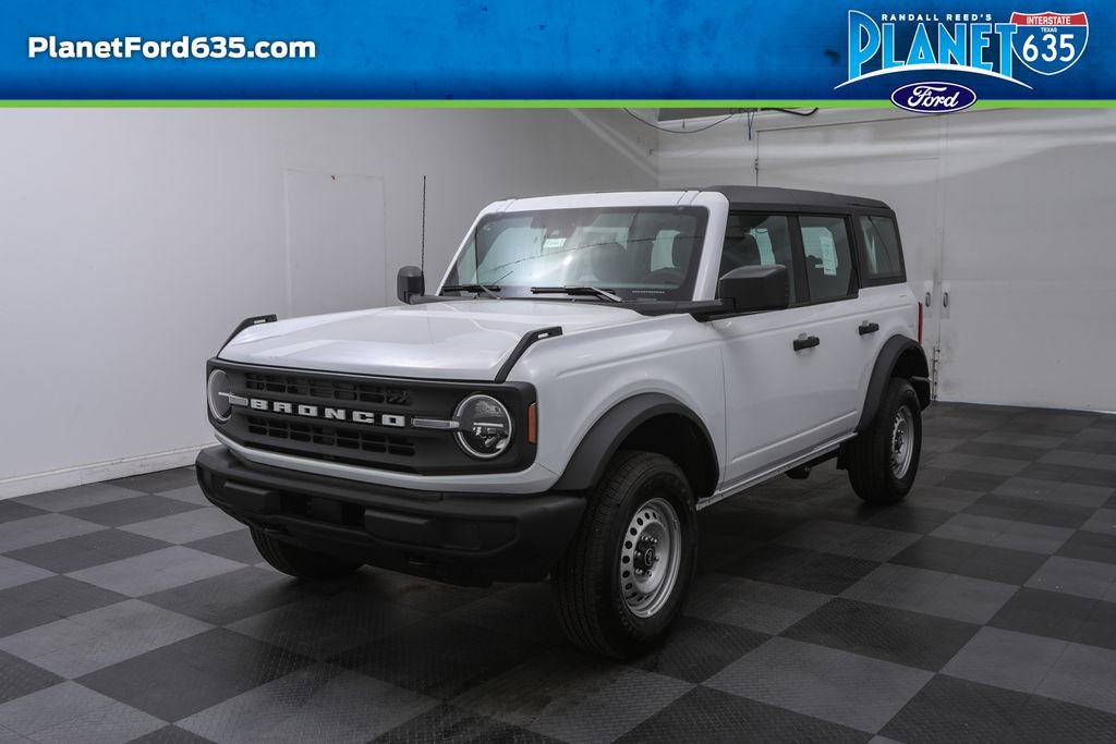 2025 Ford Bronco Base photo 3
