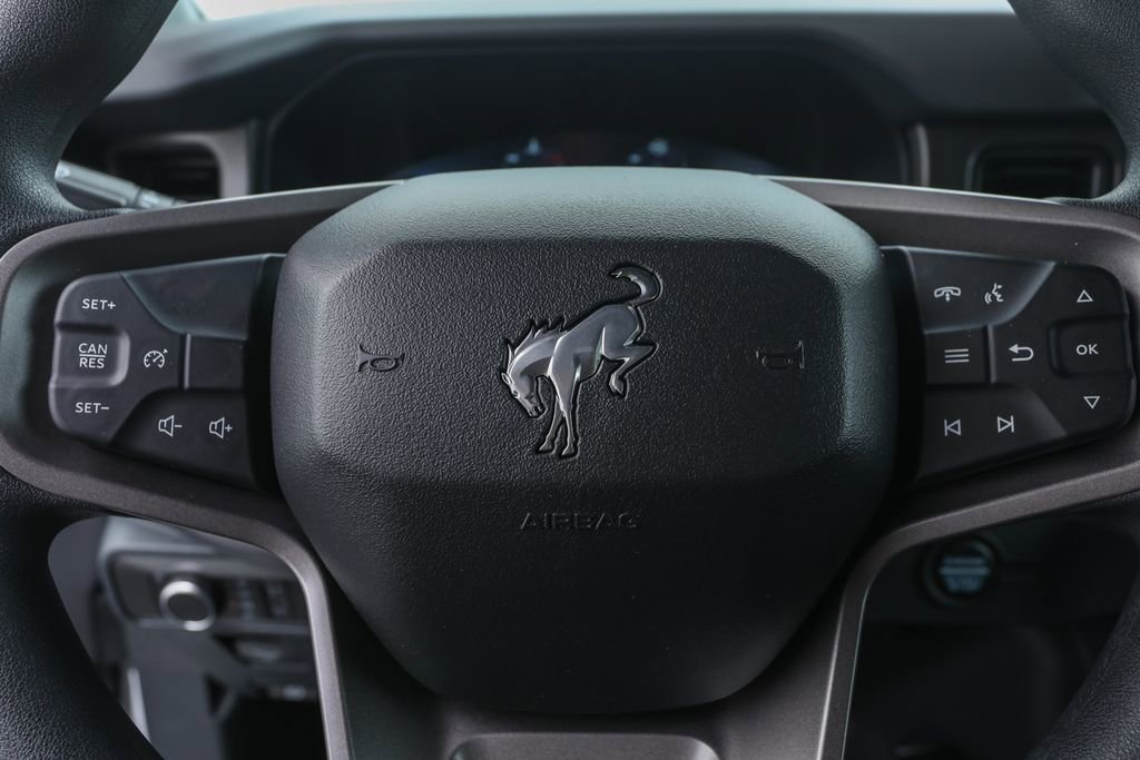 2025 Ford Bronco Base photo 8