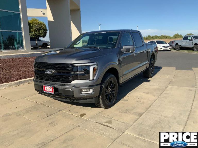 2025 Ford F-150 Platinum®