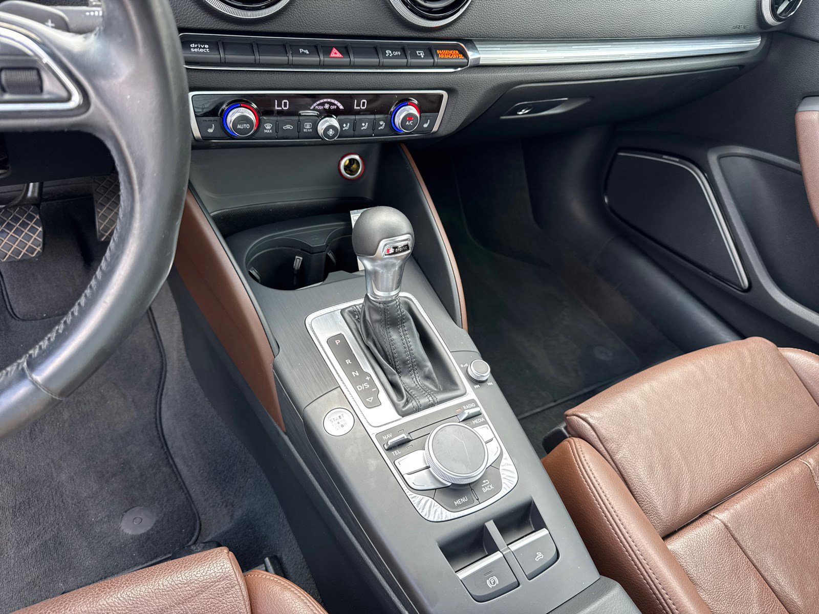 2015 Audi A3 1.8T Prestige photo 19