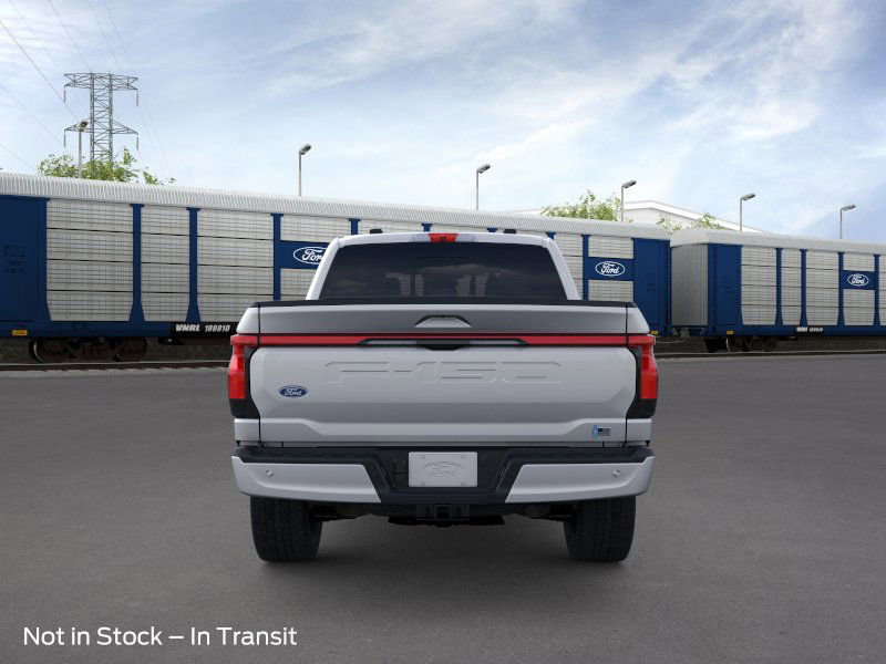 2025 Ford F-150 Lightning Lariat photo 4
