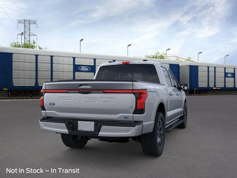 2025 Ford F-150 Lightning Lariat photo 7