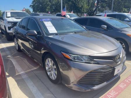 2019 Toyota Camry LE