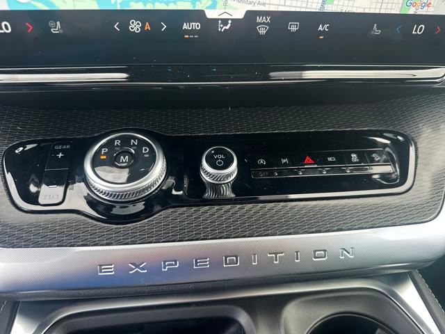 2025 Ford Expedition Platinum photo 23