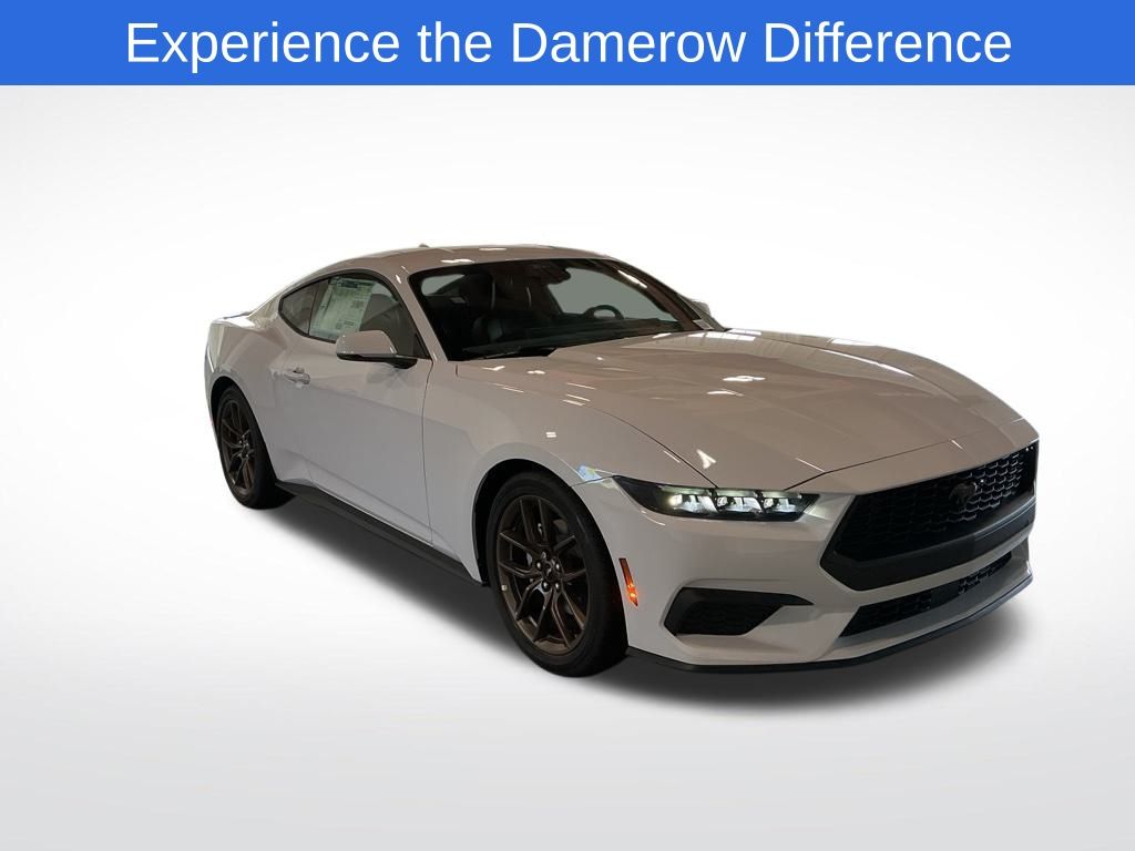 2025 Ford Mustang photo 3