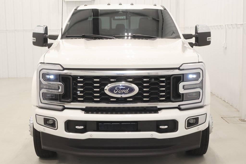 2023 Ford F-450 Platinum photo 4