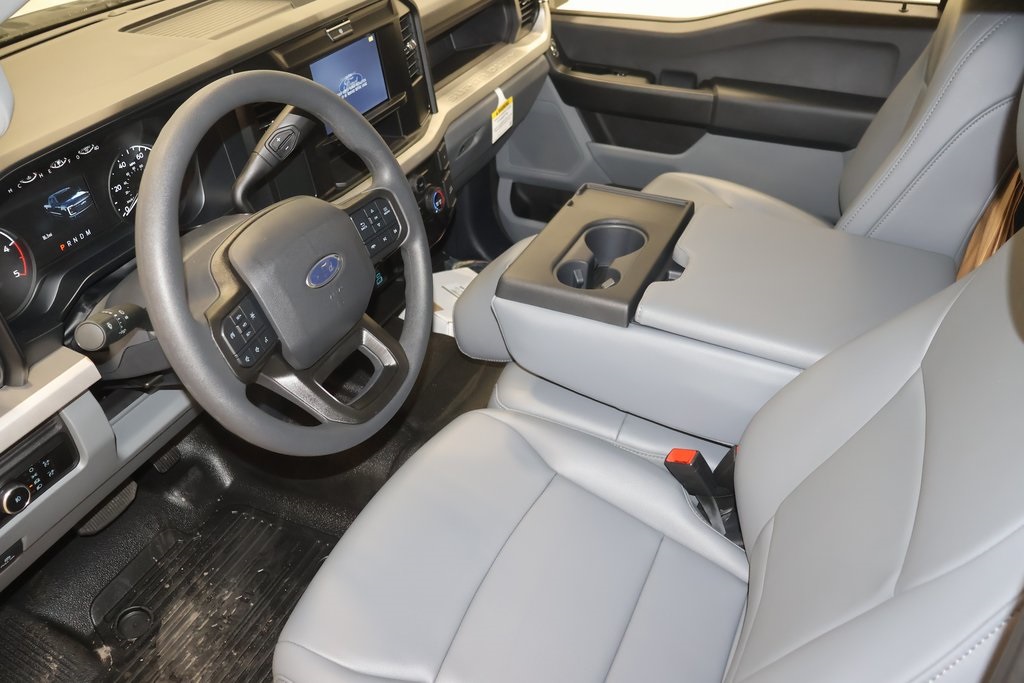 2025 Ford F-350 photo 18