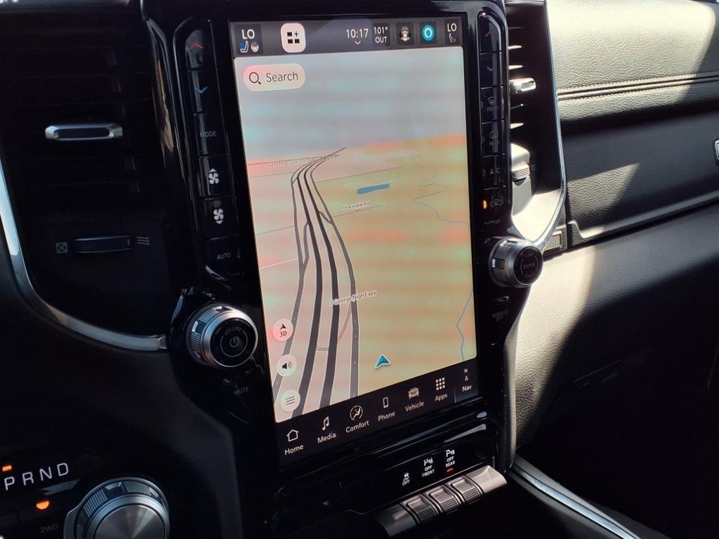 2025 Ram 1500 Laramie photo 3