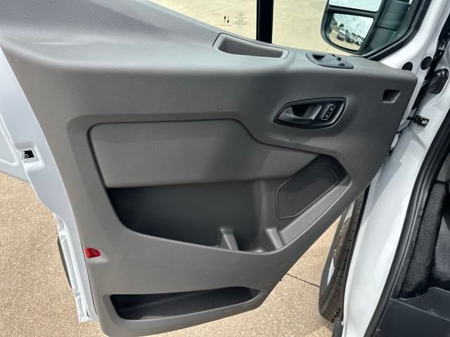 2025 Ford Transit Cargo Van photo 10