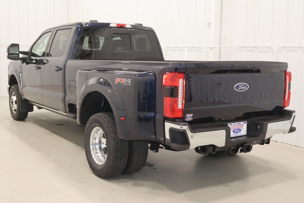 2025 Ford F-350 photo 3