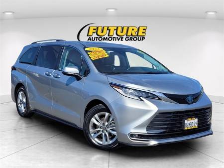 2022 Toyota Sienna Limited