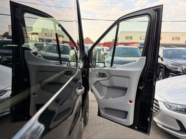 2019 Ford Transit photo 16