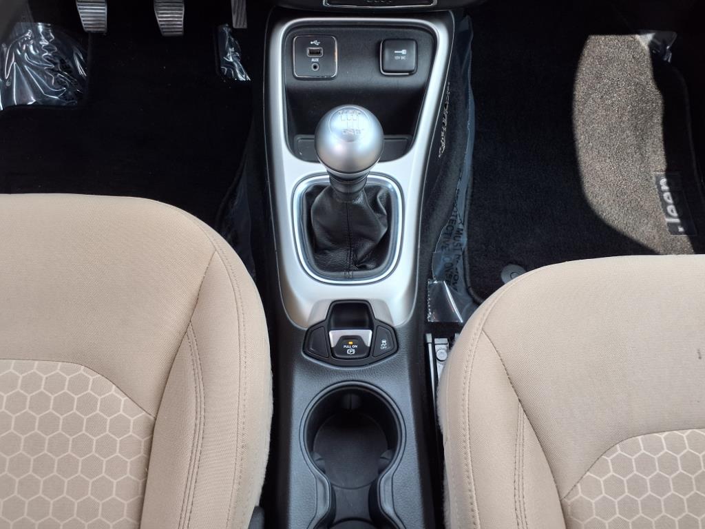 2018 Jeep Compass Sport photo 15