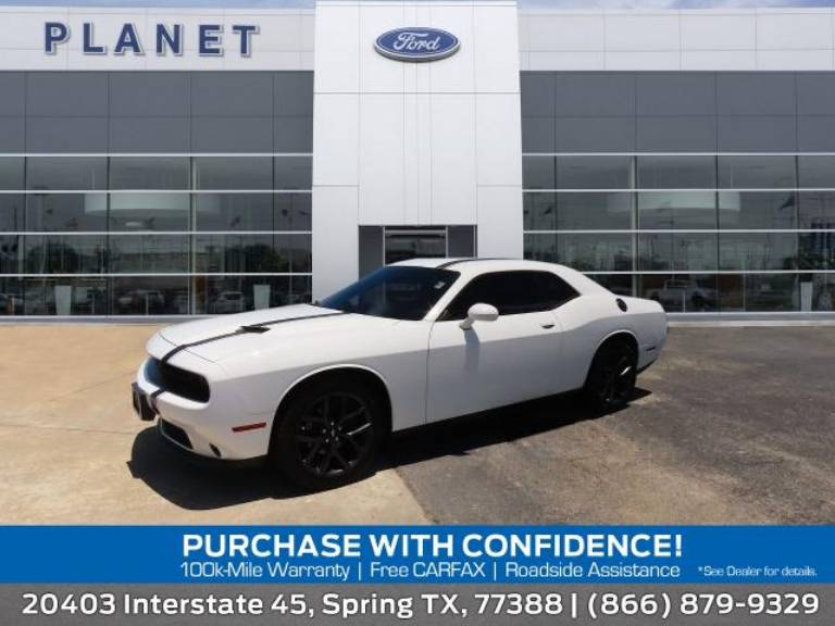 2019 Dodge Challenger SXT RWD