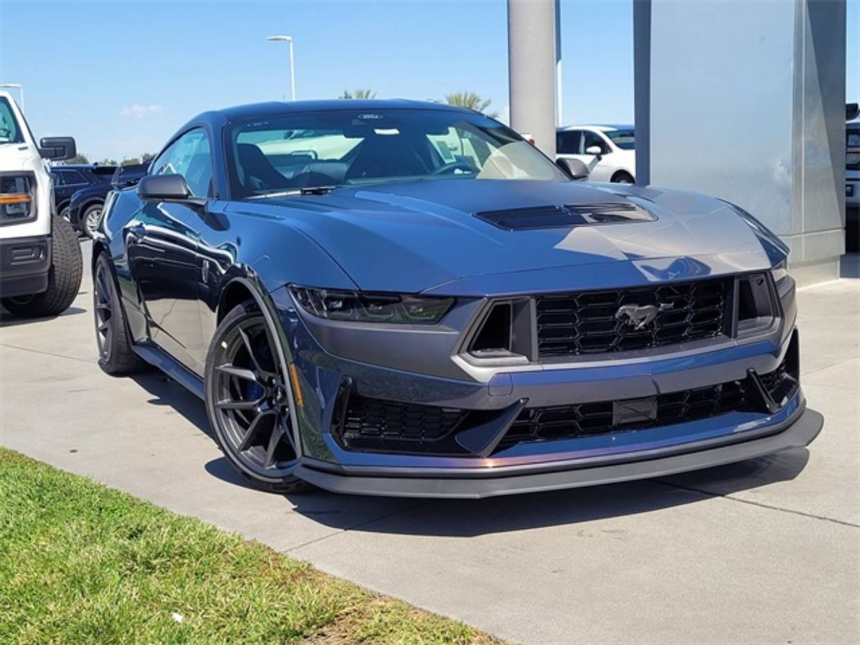 2025 Ford Mustang Dark Horse's photo