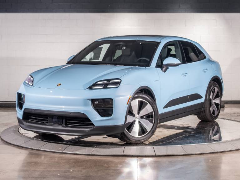2025 Porsche Macan EV
