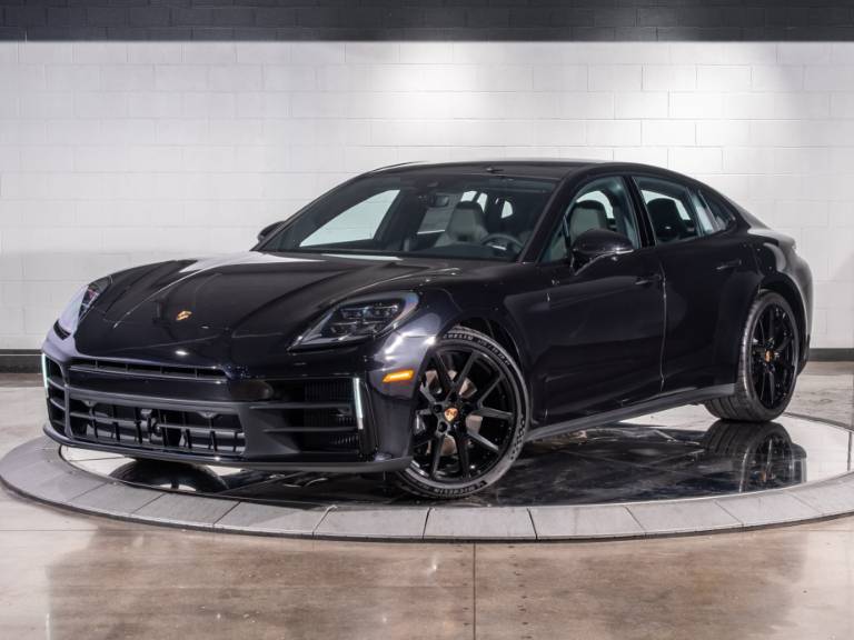 2025 Porsche Panamera 4