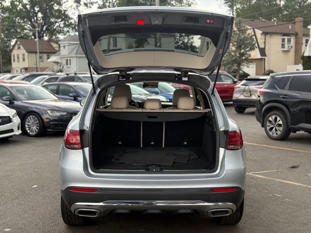2022 Mercedes Benz GLC 300 4MATIC photo 5