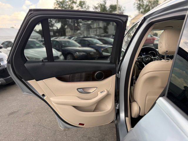 2022 Mercedes Benz GLC 300 4MATIC photo 15