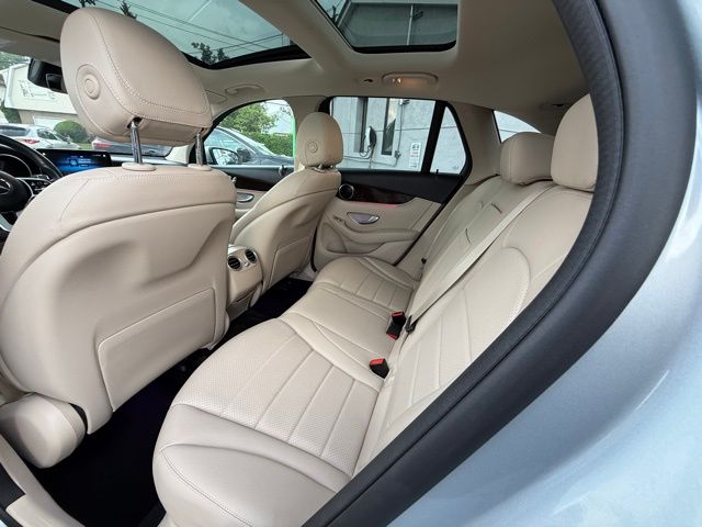 2022 Mercedes Benz GLC 300 4MATIC photo 16