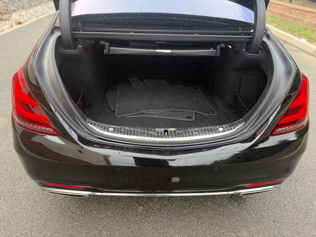 2020 Mercedes Benz S 560 photo 7