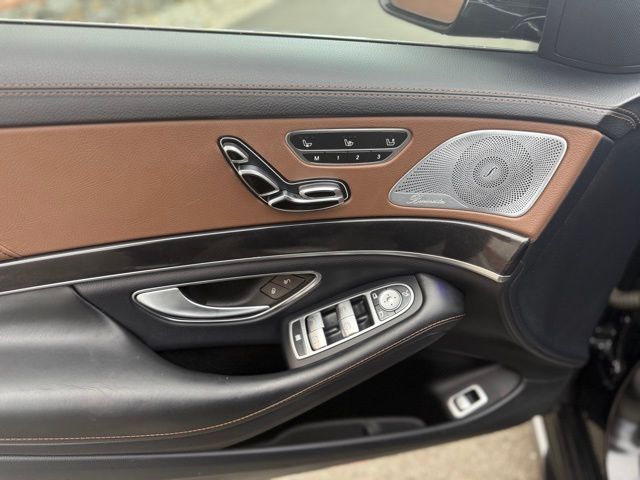 2020 Mercedes Benz S 560 photo 12
