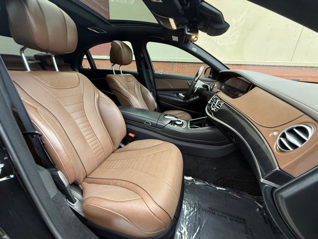 2020 Mercedes Benz S 560 photo 23