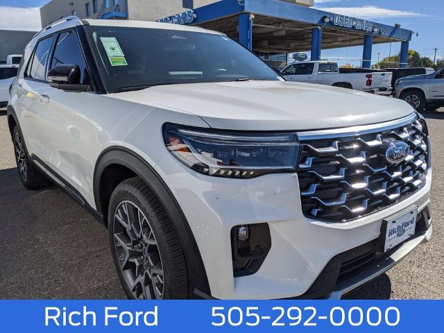 2025 Ford Explorer Platinum photo 2