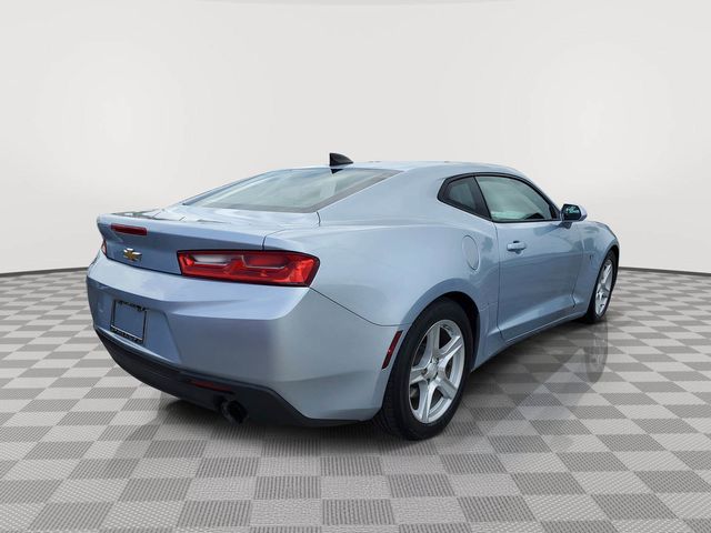 2017 Chevrolet Camaro 1LT photo 3