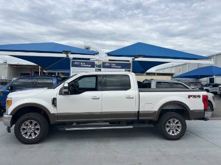 2017 Ford Super Duty F-250 SRW LARIAT
