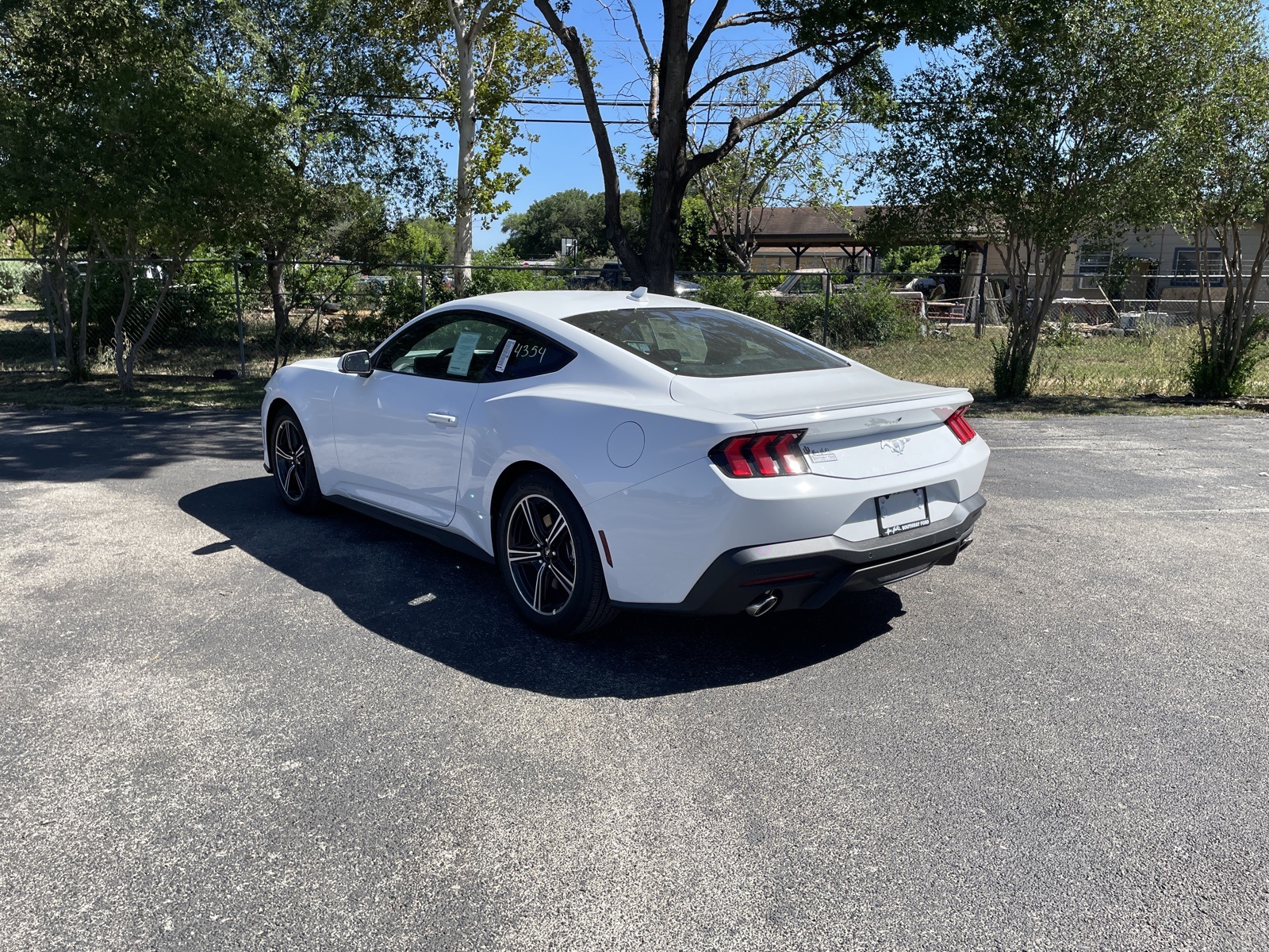 2025 Ford Mustang EcoBoost Premium photo 3