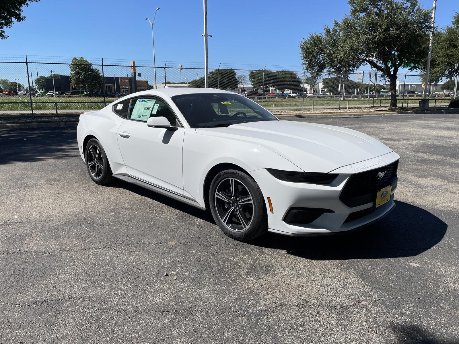 2025 Ford Mustang EcoBoost Premium photo 4