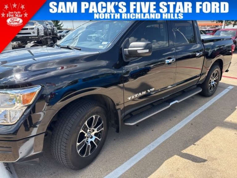 2020 Nissan Titan SV
